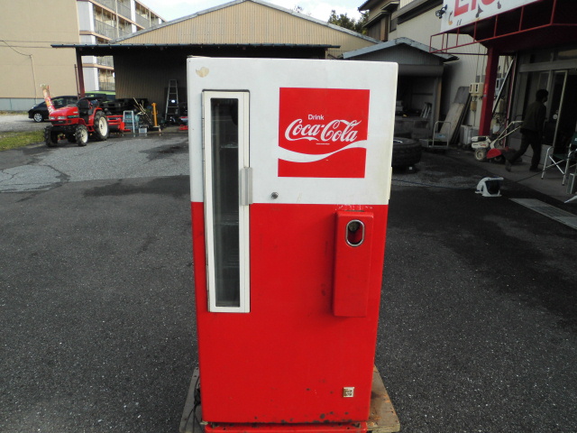 コカ・コーラ 自販機 店舗用品買取致しました。